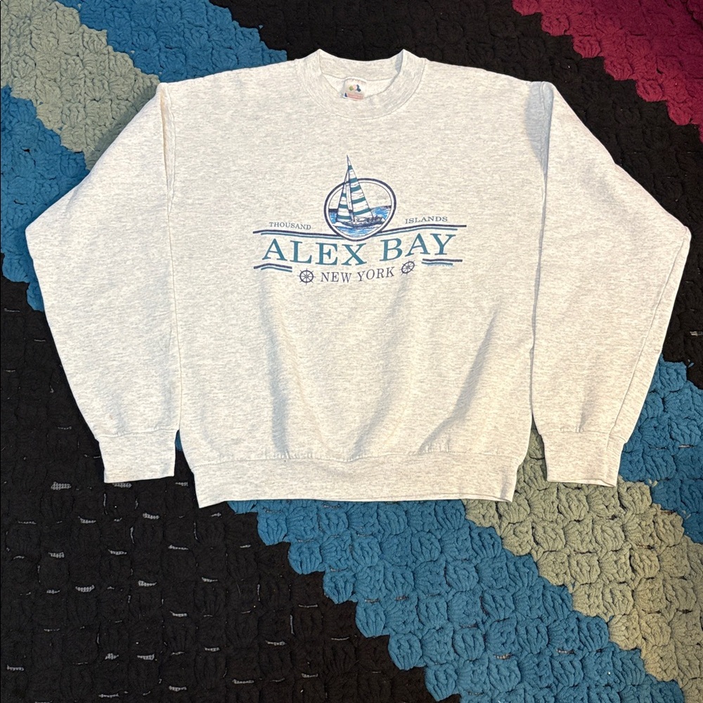 90s NY Graphic Fruit of the Loom Crewneck